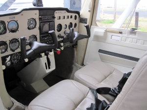 Cessna 150 interior